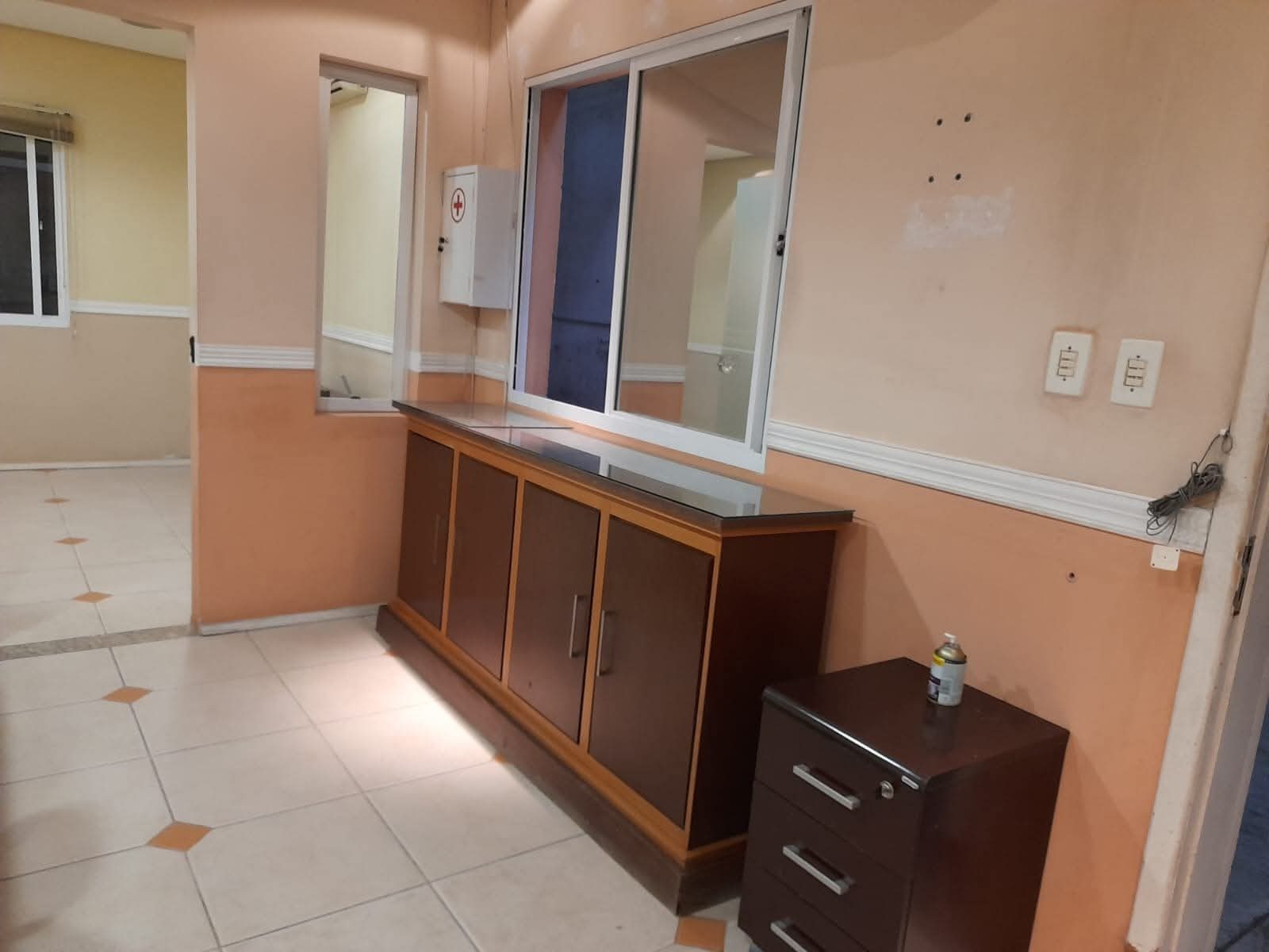 Prédio com deposito